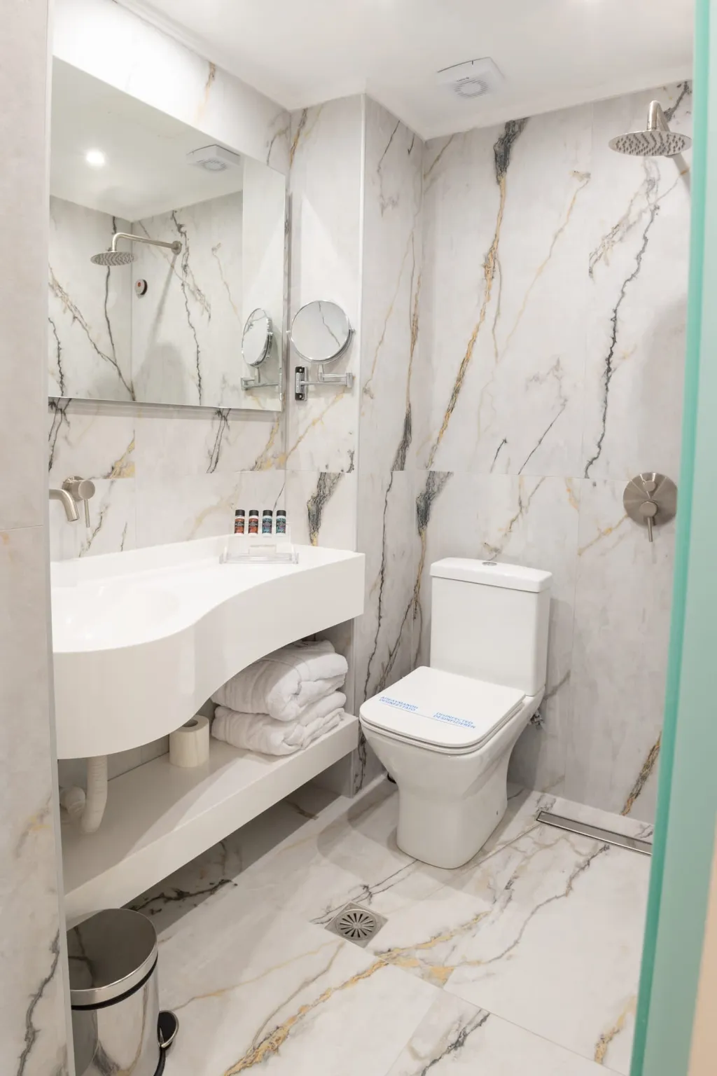 Modern Revival Luxury Hotel, Solun, Grčka — Single Room