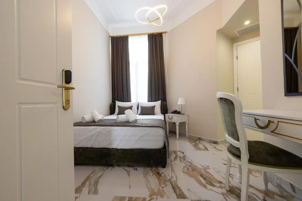 Modern Revival Luxury Hotel, Solun, Grčka — Single Room