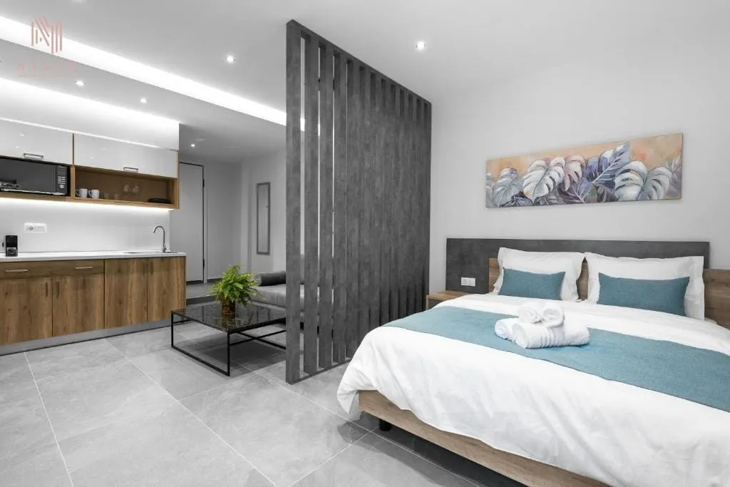 NILIE PREMIUM HOSPITALITY MGMT, Solun – više lokacija, Grčka — Factory 8 | Ernestou Emprar 13