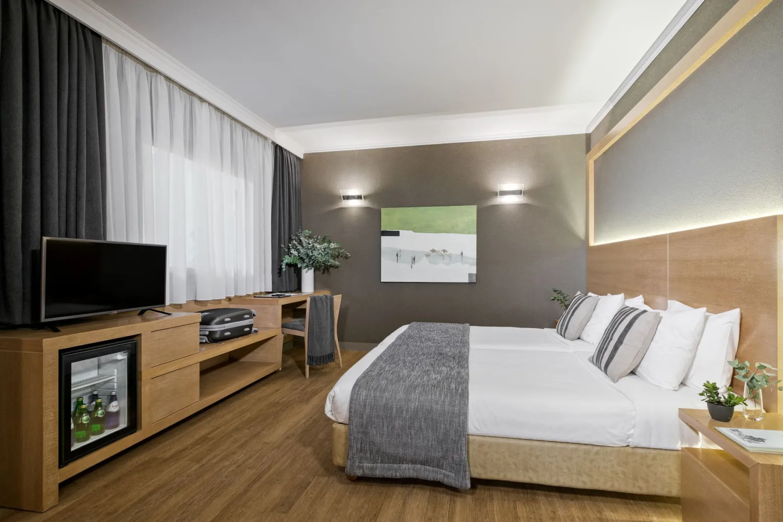 Porto Palace Hotel, Grčka — Run of the house triple with extra bed