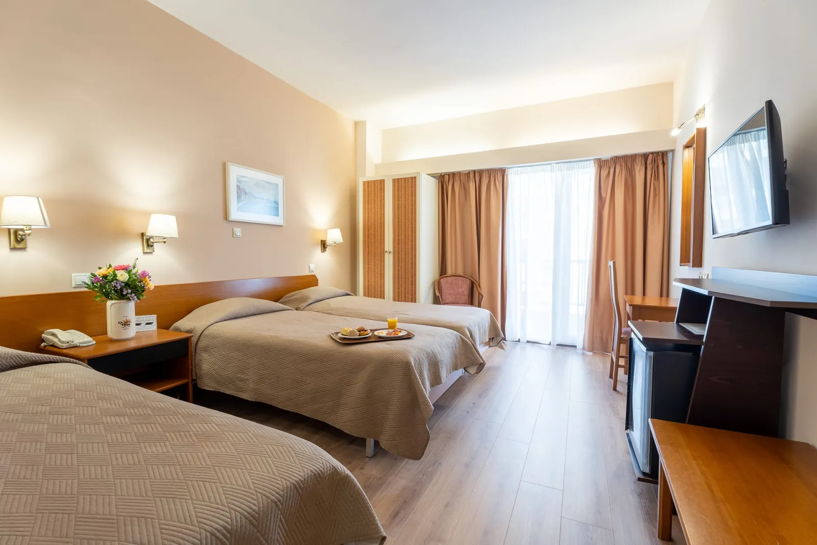 Queen Olga Hotel Thessaloniki, Solun, Grčka — Superior Triple room