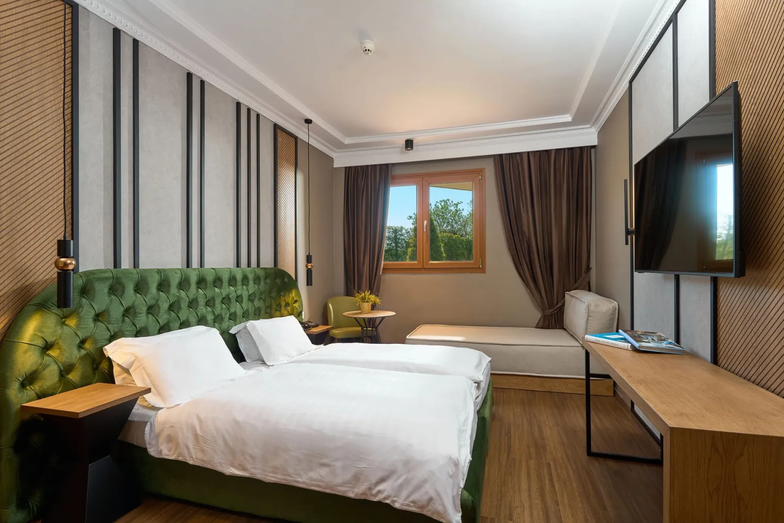 Royal Hotel Thessaloniki, Grčka — Standard Room Semi Ground Floor No Balcony
