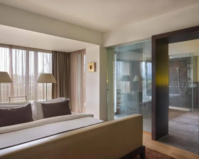 September Thessaloniki City Resort Spa & Conference, Grčka — Suite For Single Use Executive Pool View