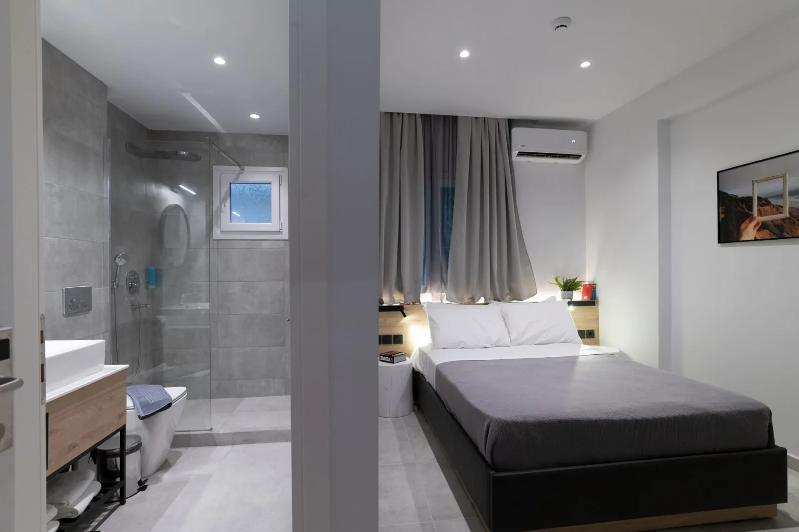 White 9, Solun, Grčka — Economy Double