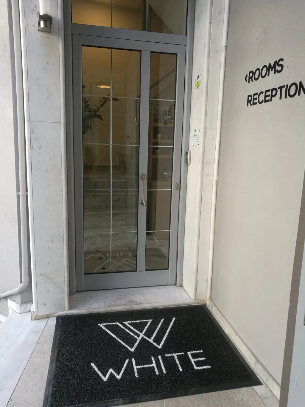 White Luxury Rooms, Grčka — fotografija 6