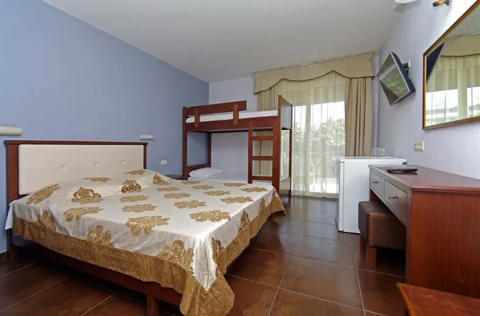 Sun Beach Platamon Resort, Platamon, Grčka — Double Room BunkBed Double Room