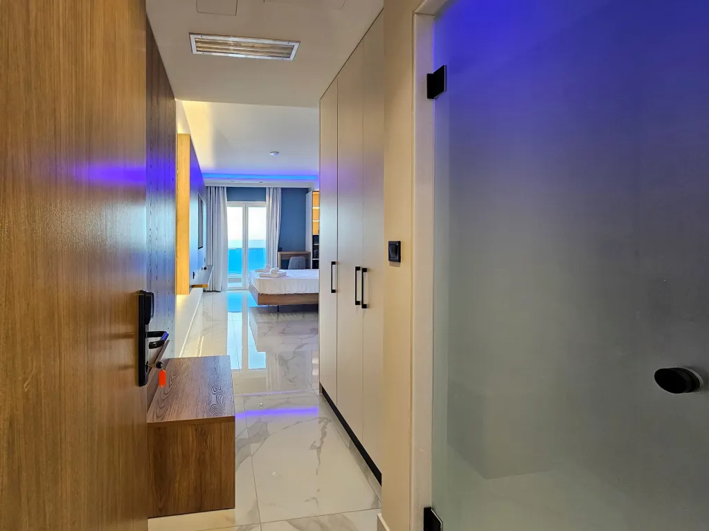 Akteon Girni Hotel, Paralija, Grčka — Deluxe Family Studio