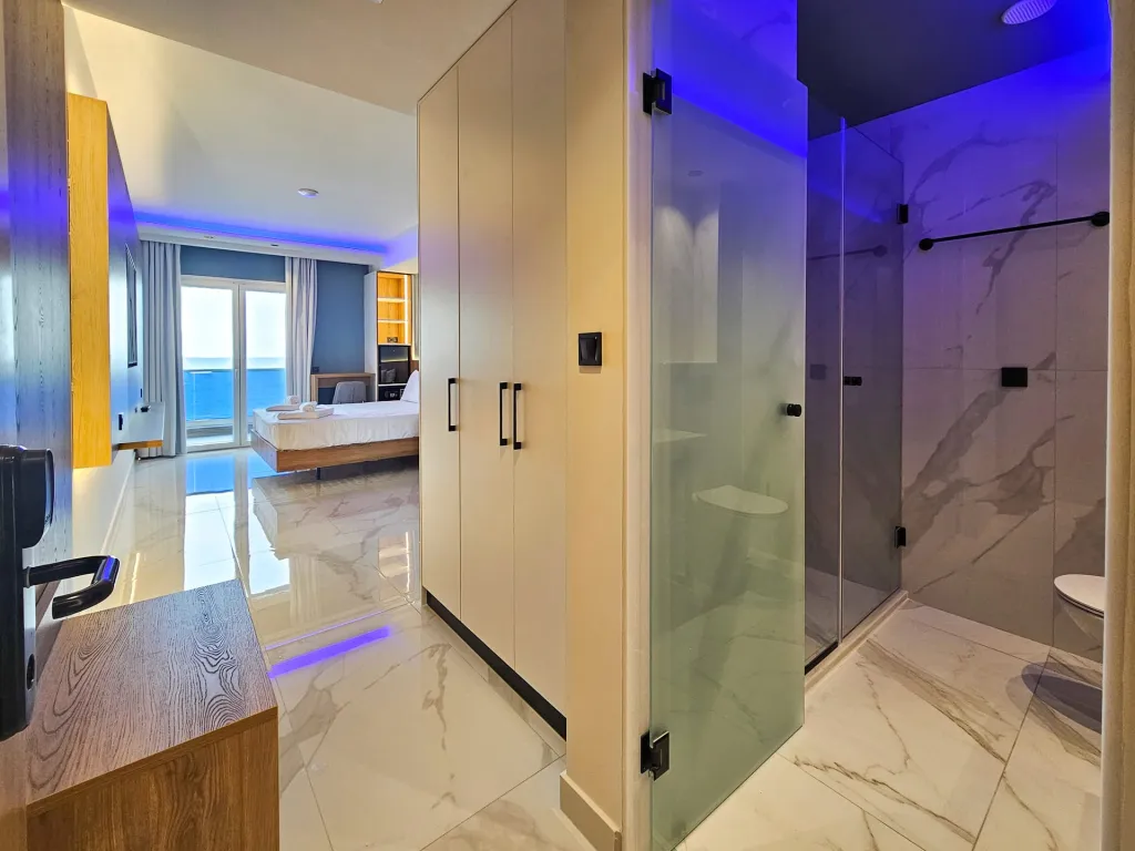 Akteon Girni Hotel, Paralija, Grčka — Deluxe Family Studio