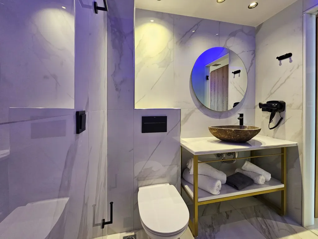 Akteon Girni Hotel, Paralija, Grčka — Deluxe Family Studio