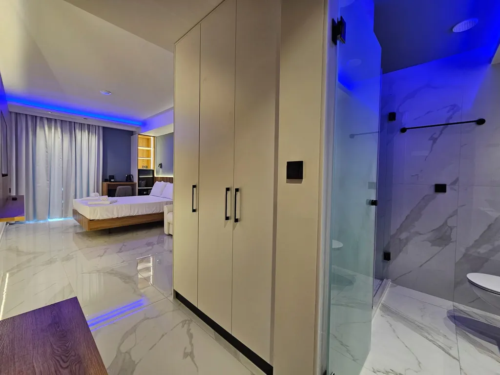 Akteon Girni Hotel, Paralija, Grčka — Deluxe Family Studio