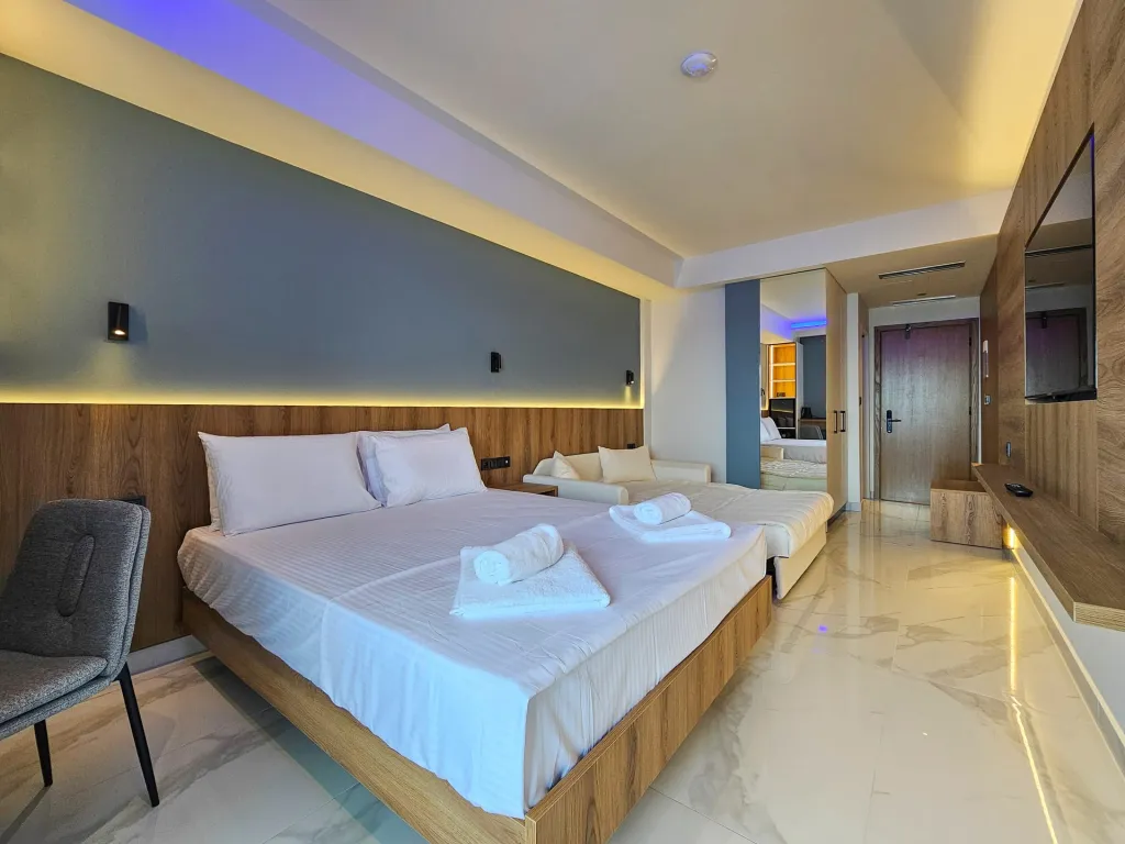 Akteon Girni Hotel, Paralija, Grčka — Deluxe Family Studio