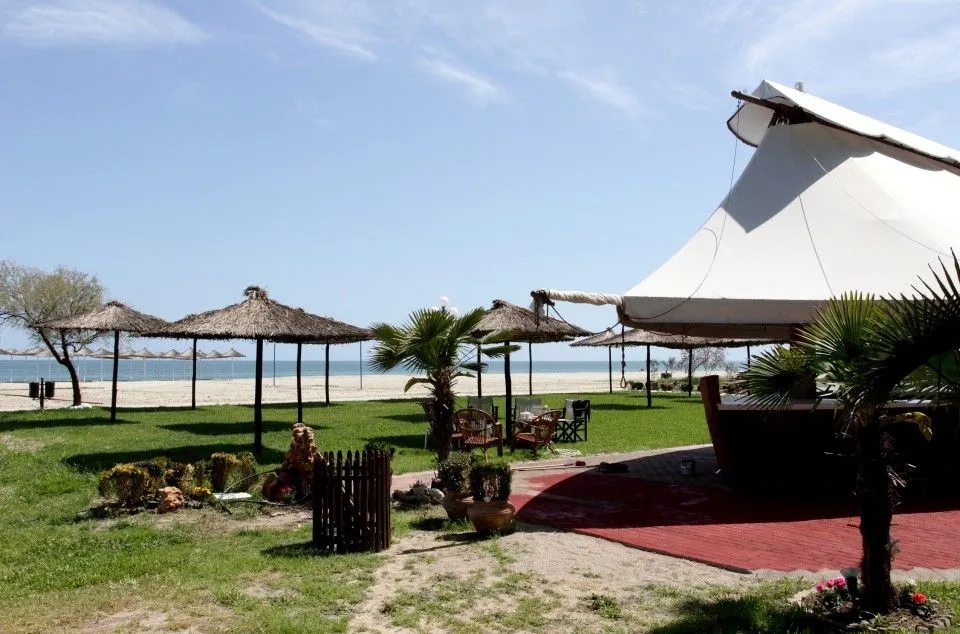 Camping Odysseia & Bungalows, Plaža Korinos
