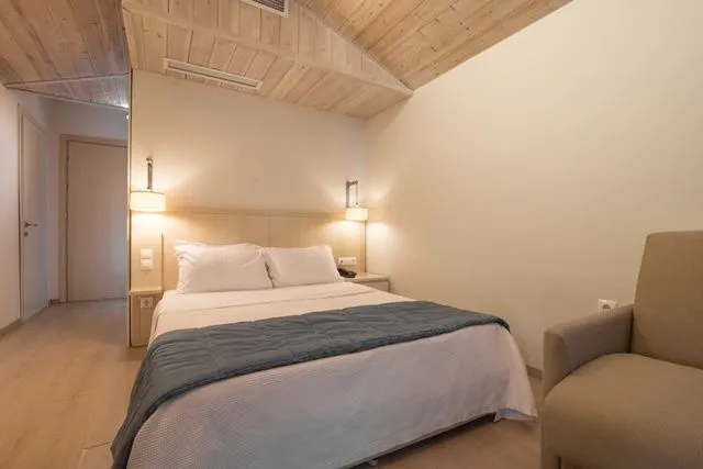 Cosmopolitan Hotel & Spa, Paralija, Grčka — Superior Room Inland View