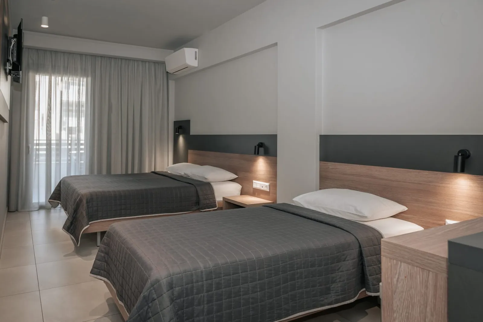 Elizabeth Queen Luxury Rooms, Paralija, Grčka — Standard Triple