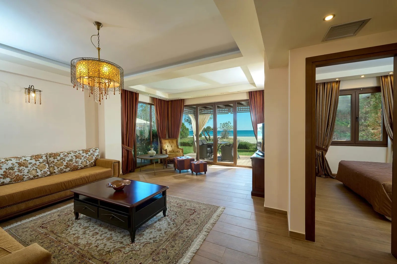Mediterranean Village Hotel & Spa, Paralija, Grčka — Suite
