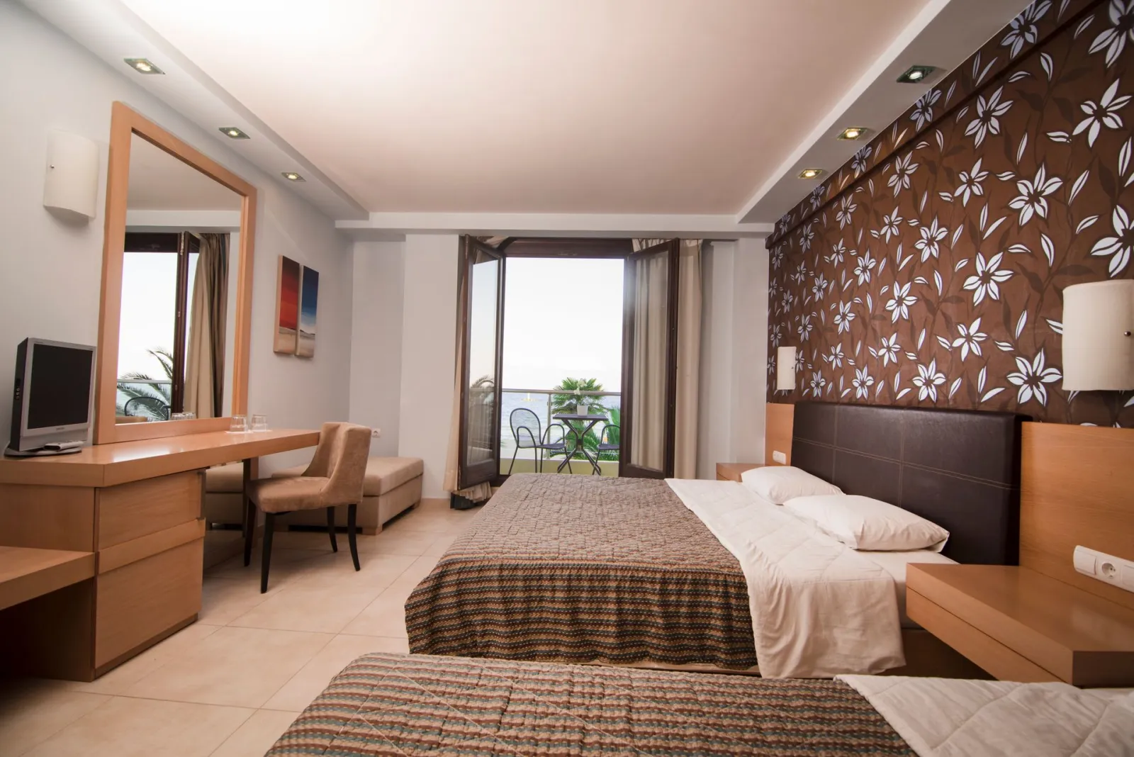 Mistral Seaside Hotel, Paralija, Grčka — Triple Room with Sea View
