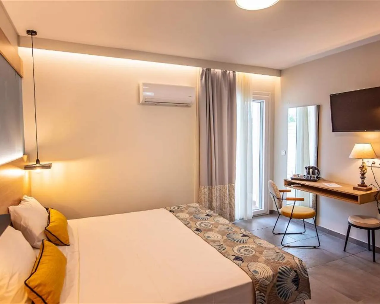 Mythic Summer Hotel, Paralija, Grčka — Double Room Attic