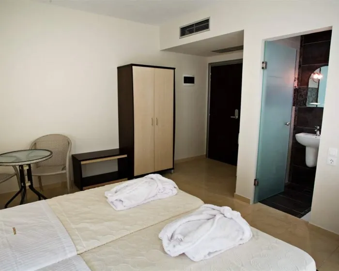 RG Status Hotel, Paralija, Grčka — Double Room Double Room