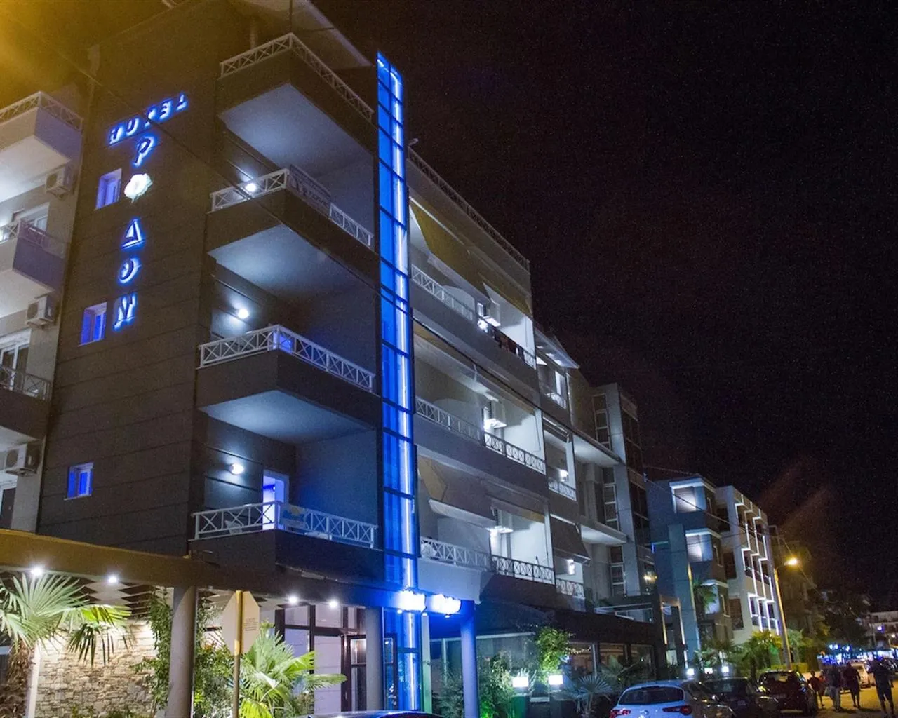 Rodon Hotel, Paralija