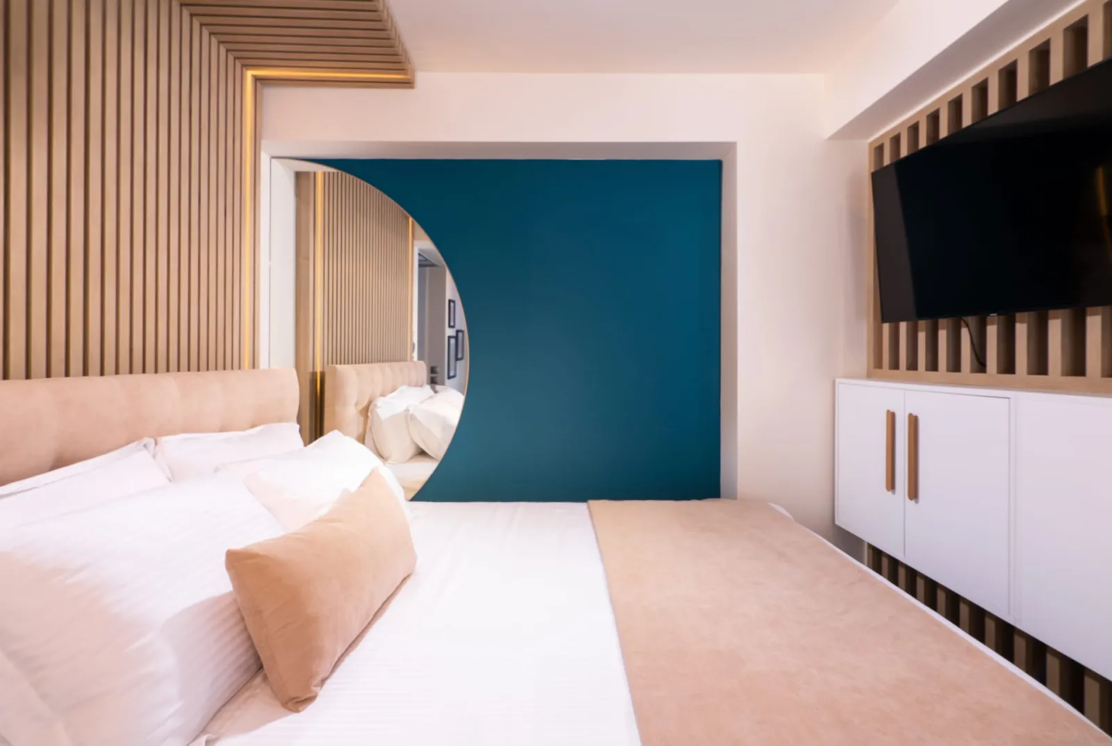 SKS Luxury Suites & Rooms, Paralija, Grčka — Suite with In-room Spa Bath