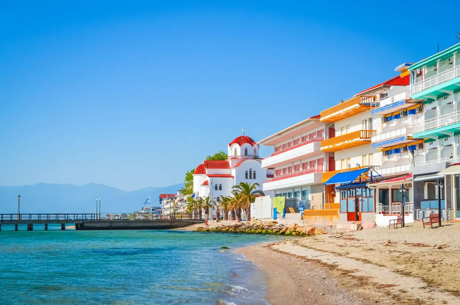 Strass Hotel, Paralija