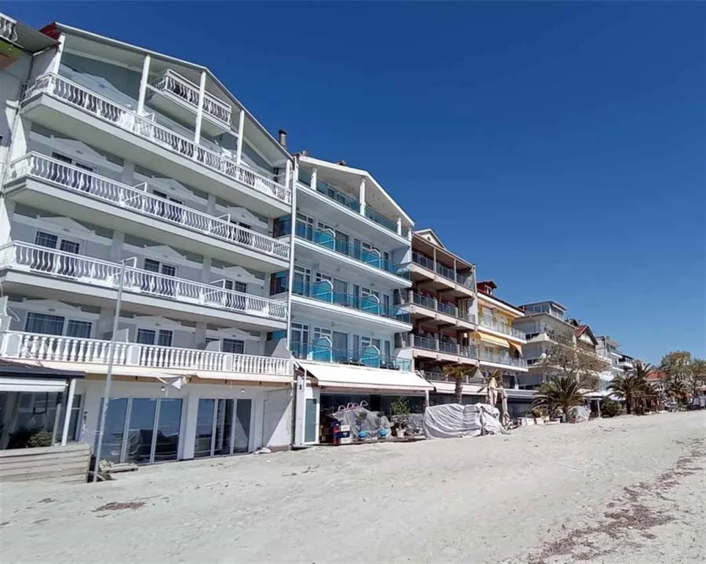 Themis Beach Hotel, Paralija, Grčka — plaža