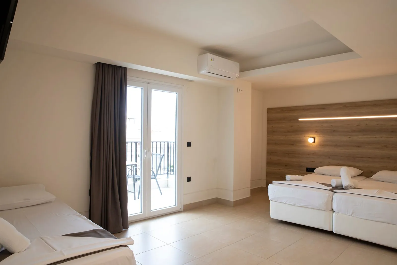 Dafni Plus Hotel, Leptokarija, Grčka — Executive Quadruple