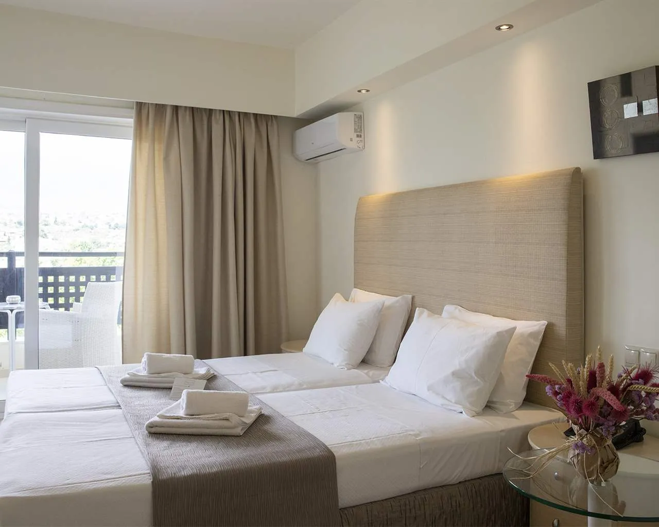 Olympian Bay Grand Resort By Anayia All-Inclusive Resorts, Leptokarija, Grčka — Room Double Side Sea View
