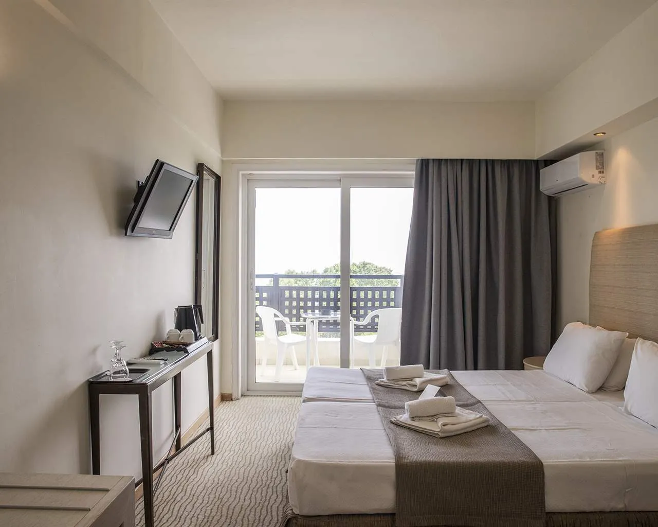 Olympian Bay Grand Resort By Anayia All-Inclusive Resorts, Leptokarija, Grčka — Room Single Sea View