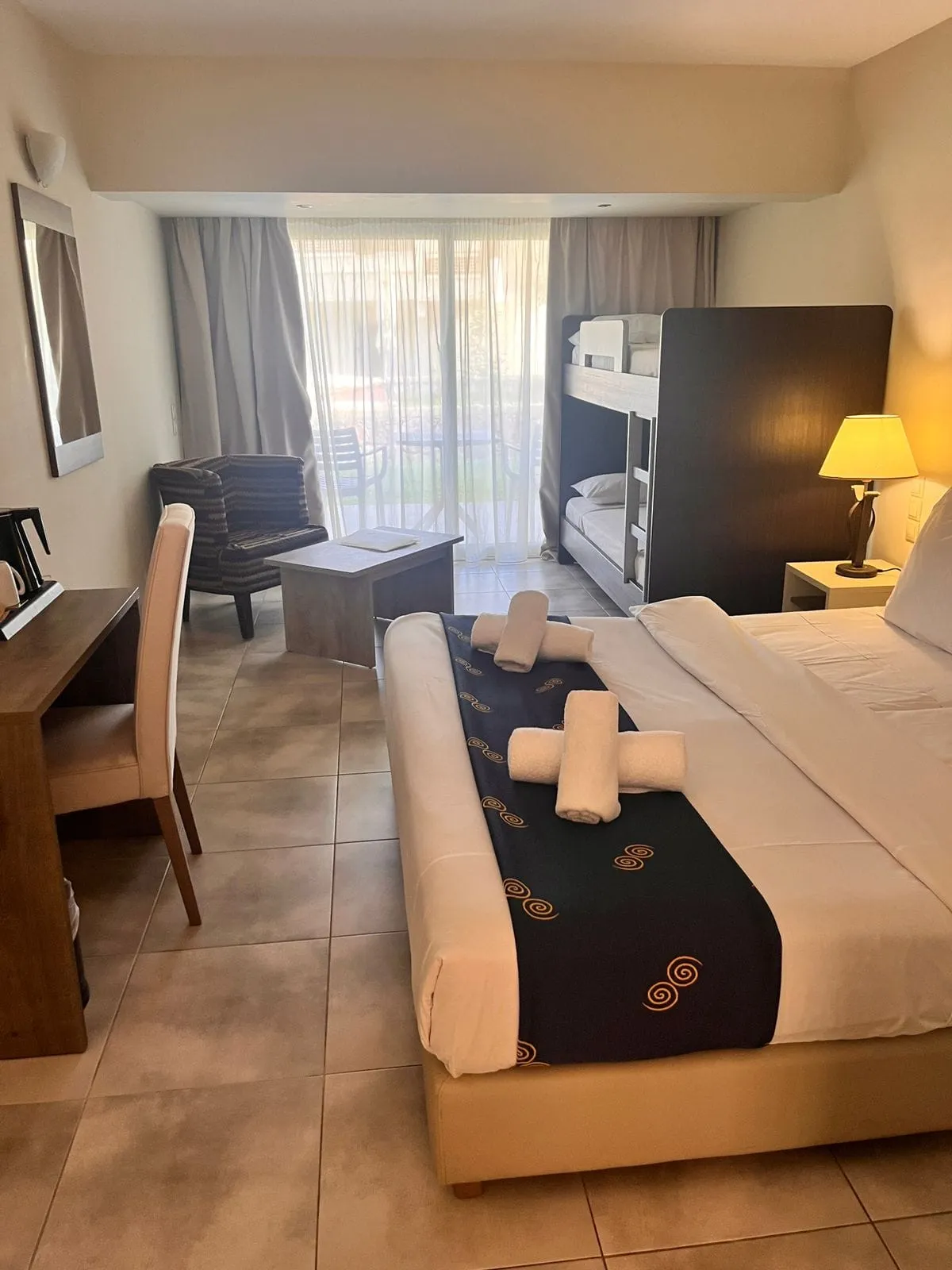 Olympian Bay Grand Resort By Anayia All-Inclusive Resorts, Leptokarija, Grčka — Superior Family Room