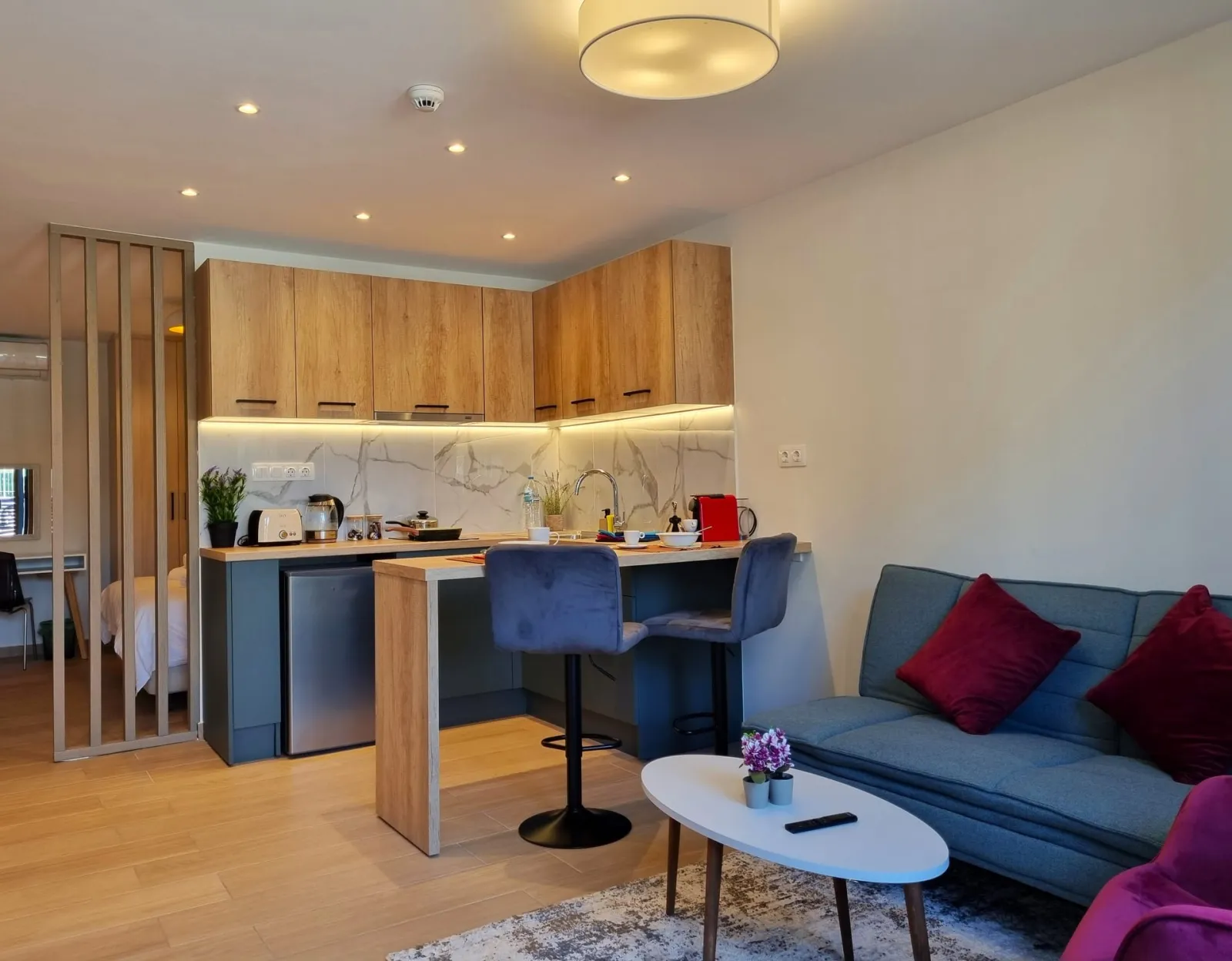 10 Apartments & Suites Athens, Atens Riviera, Grčka — Junior Suite