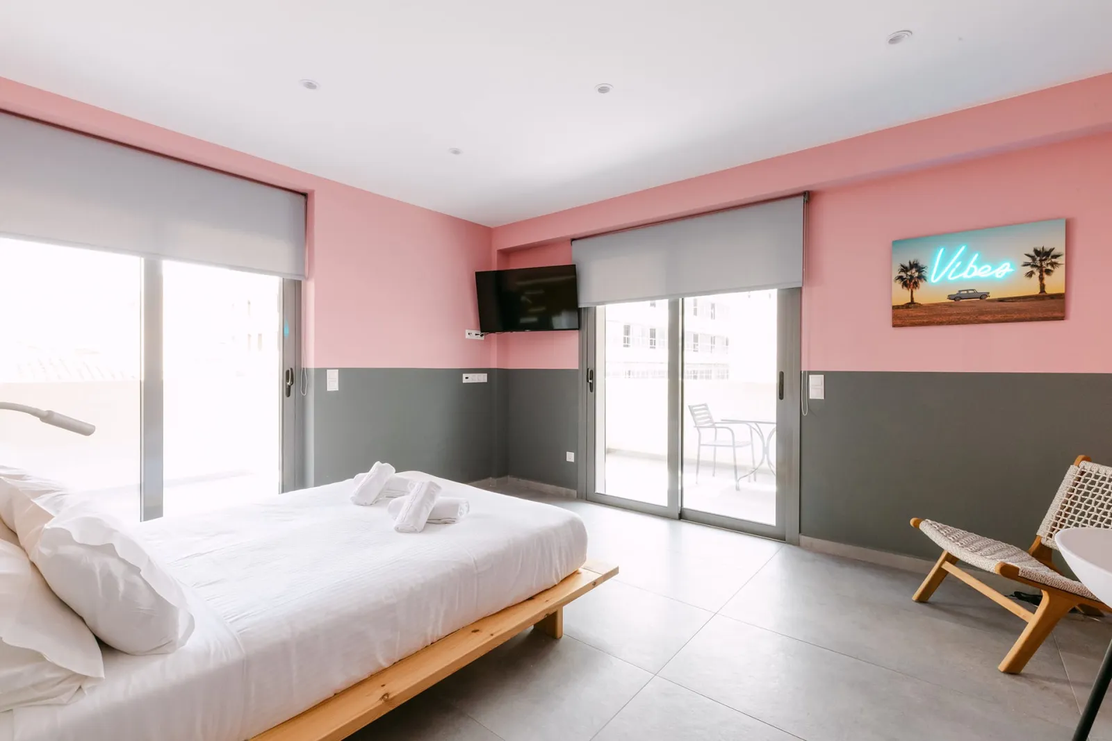 12 Reasons Why Metaxourgeio, Monastiraki, Grčka — Standard Studio Annex