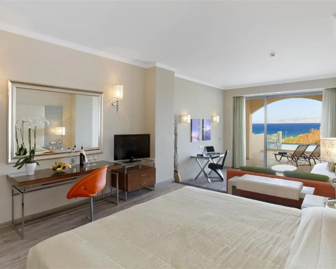 Atrium Platinum Luxury Resort & Spa, Rodos, Grčka — Junior Suite  Deluxe Private Pool Side Sea View