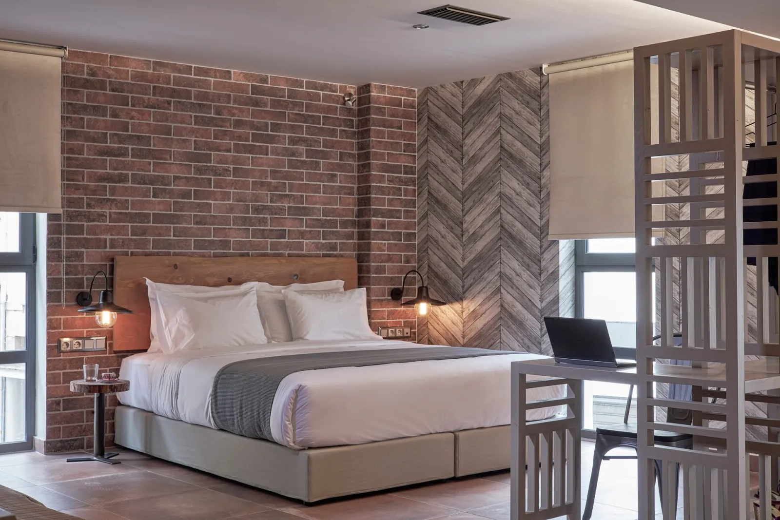 18 Micon Street Athens, Monastiraki, Grčka — Urban Suite