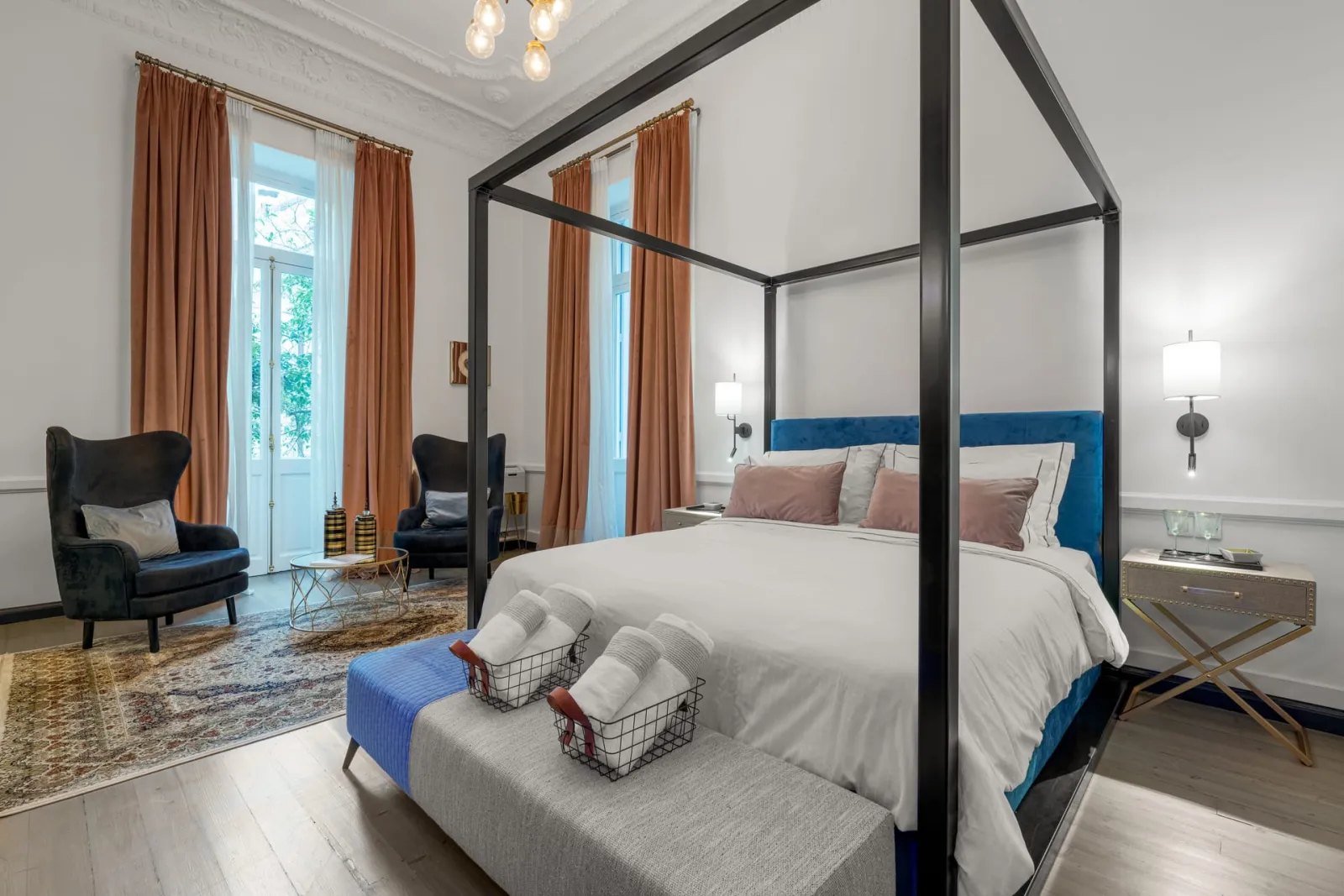 2 Mazi Suites, Plaka