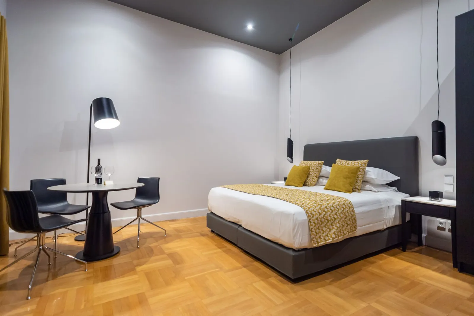 33 Solonos Suites, Kolonaki, Grčka — Executive Suites
