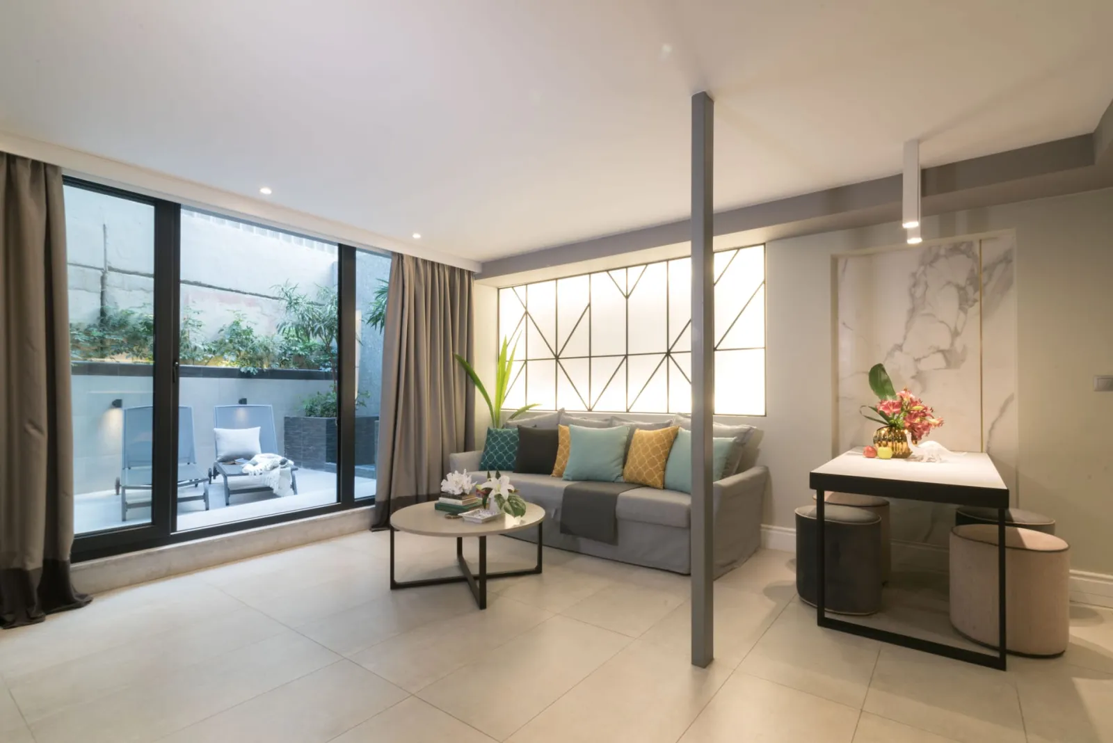 47 Luxury Suites and Lofts, Monastiraki, Grčka — Maisonette with Private Hot Tube