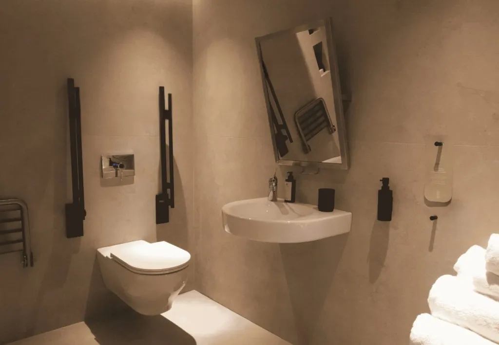 91 Athens Riviera, Atens Riviera, Grčka — Accessible Cabana with Plunge Pool