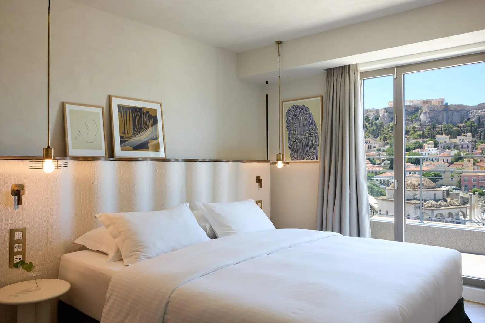 A for Athens, Monastiraki, Grčka — Iris Suite with Acropolis View