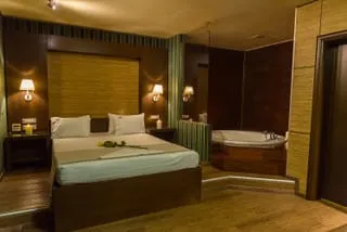 Aachen, Kifisia, Grčka — Aachen Suite