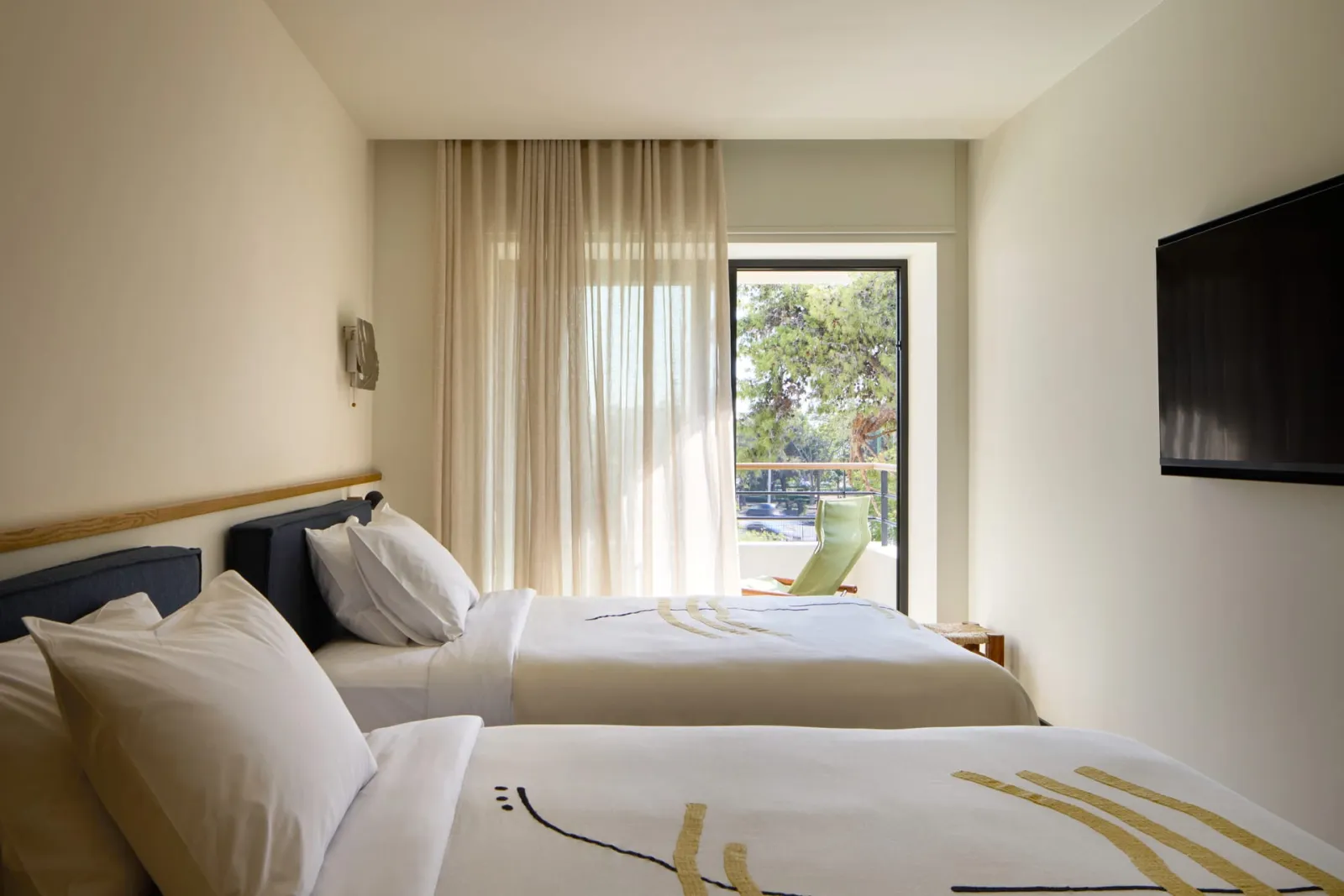 Ace Hotel & Swim Club Athens, Glifada, Grčka — Double Double