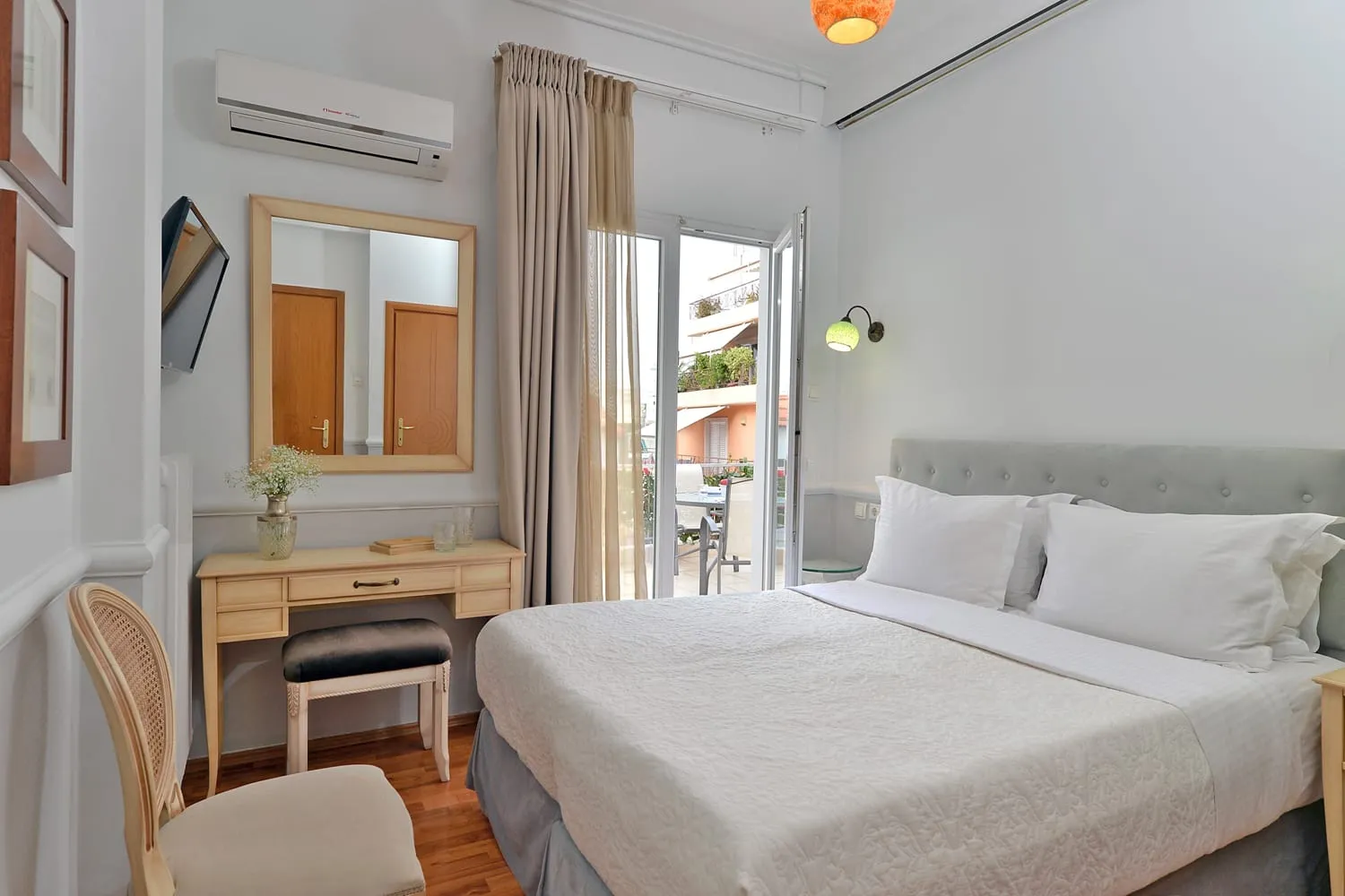 Acropolis Ami Boutique Hotel, Acropolis, Grčka — Superior Double Room with Balcony