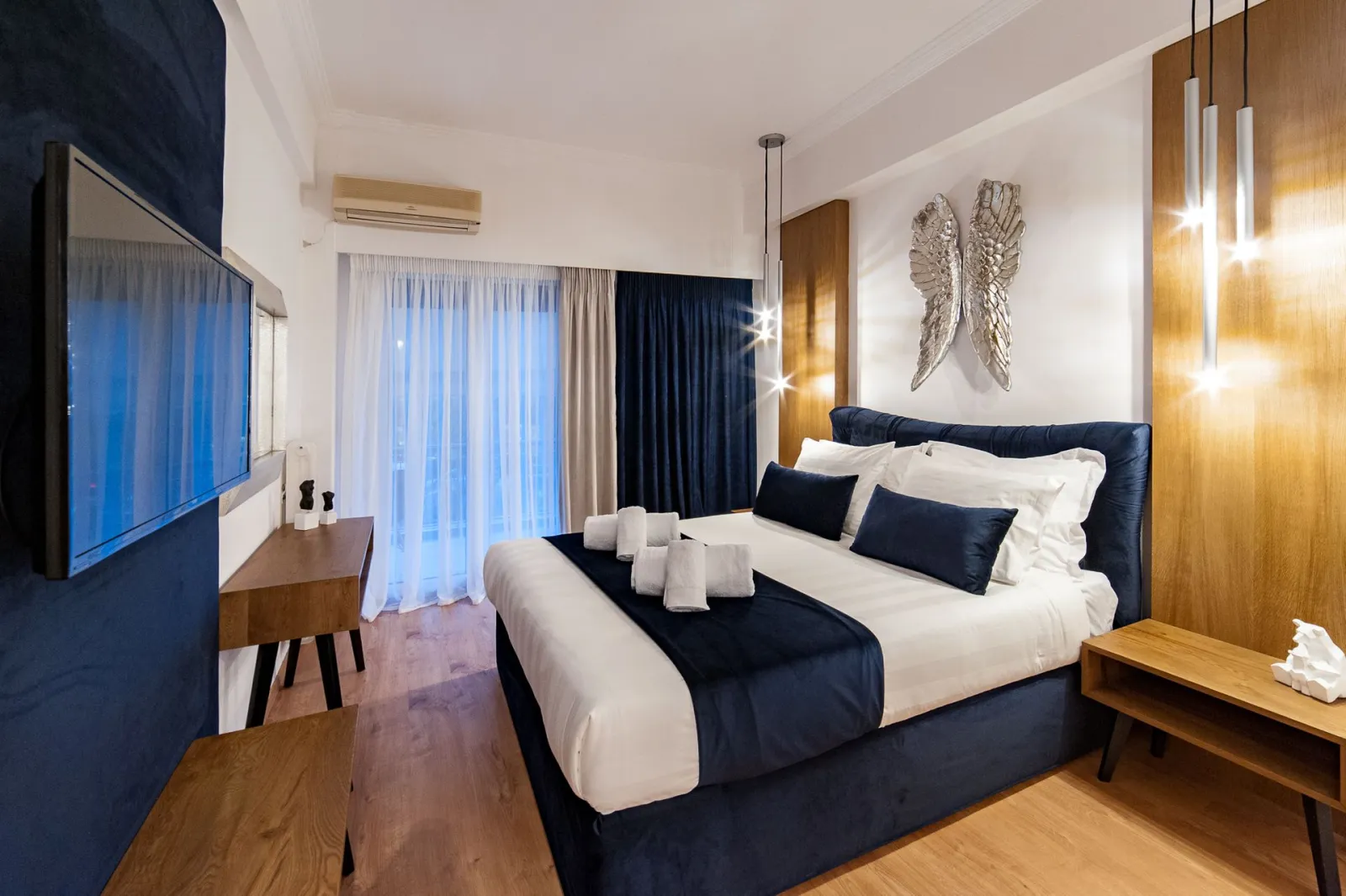 Acropolis View Deluxe Penthouse & Luxury Apartments Athens, Acropolis, Grčka — Acropolis Museum View Deluxe Apartment | 3 Falirou str  11742 Athens