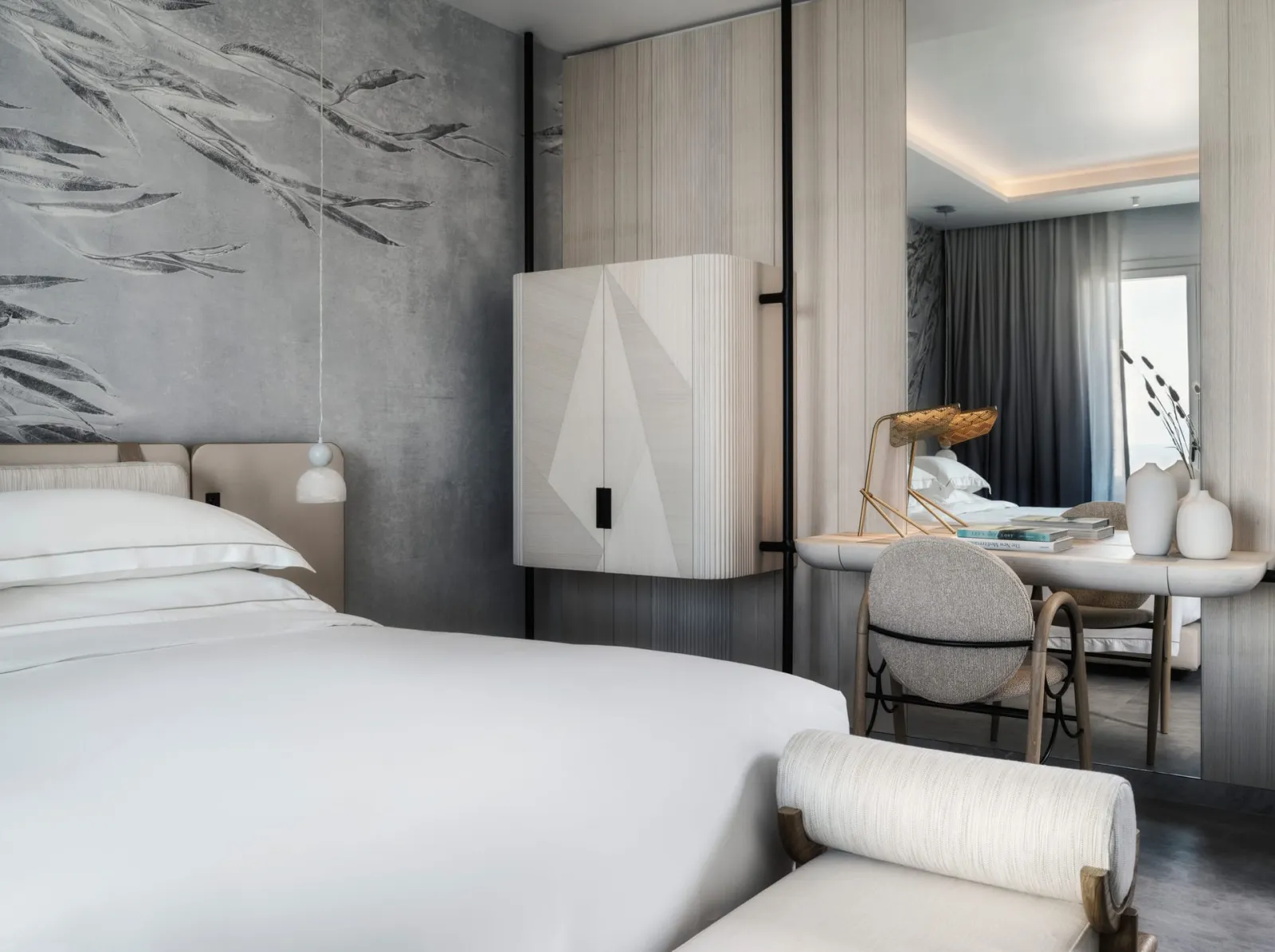Deos Mykonos, A Myconian Collection-Adult Only, Tagoo, Grčka — DELTA Two Bedroom Suite With Outdoor Hot Tub and Garden View