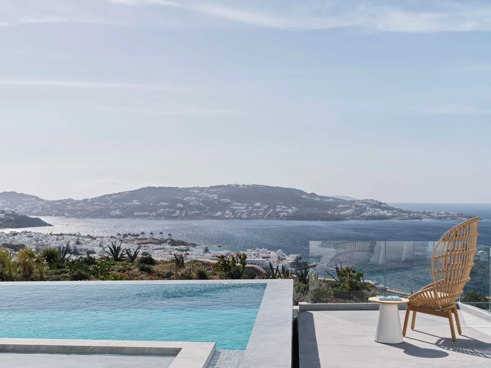 Deos Mykonos, A Myconian Collection-Adult Only, Tagoo, Grčka — LAMDA Grand Suite with Private Pool & Sea View