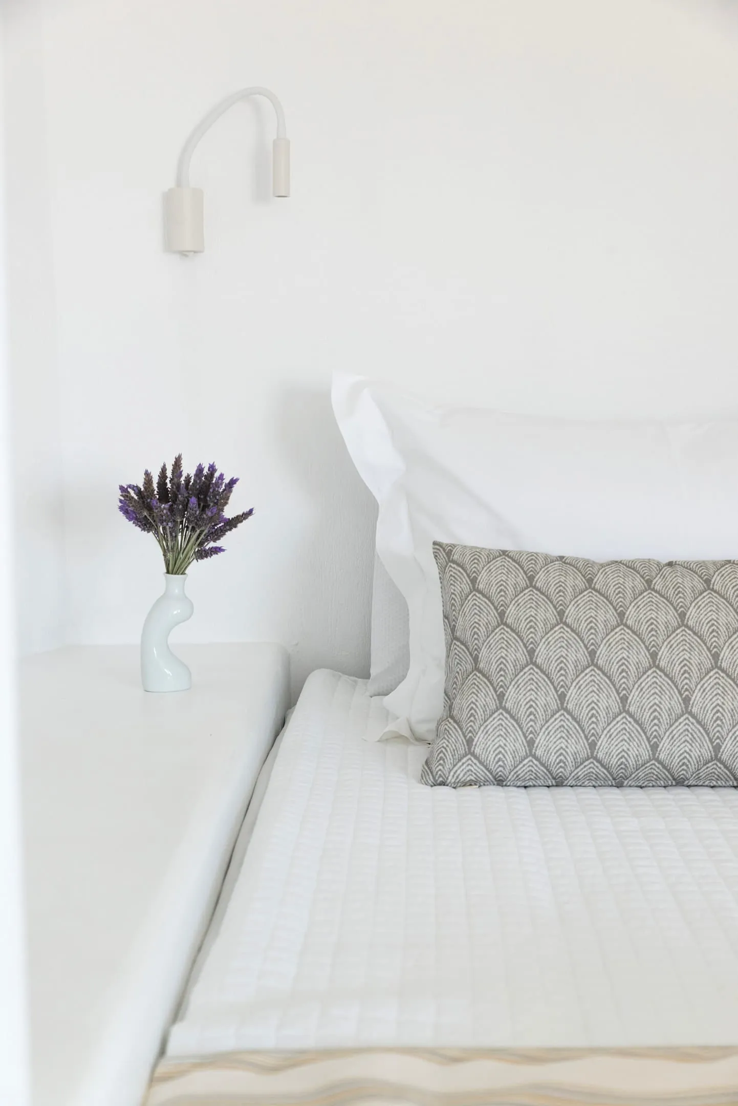 Eagle's Nest Mykonos, Tagoo, Grčka — Junior Suite with Private Terrace and Panoramic Sea View – Ivory Shell