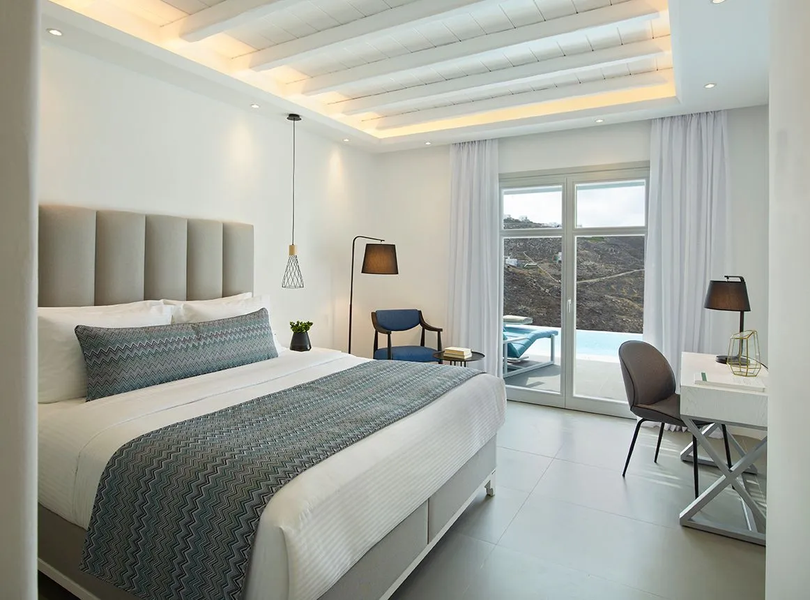 Epic Blue Mykonos, Hulakia, Grčka — Deluxe Sea View Suite with Semi-Private Pool – 32 m²