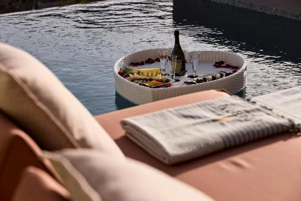 Ethereum Mykonos, Psaru, Grčka — Sea View Suite With Private Heated Pool