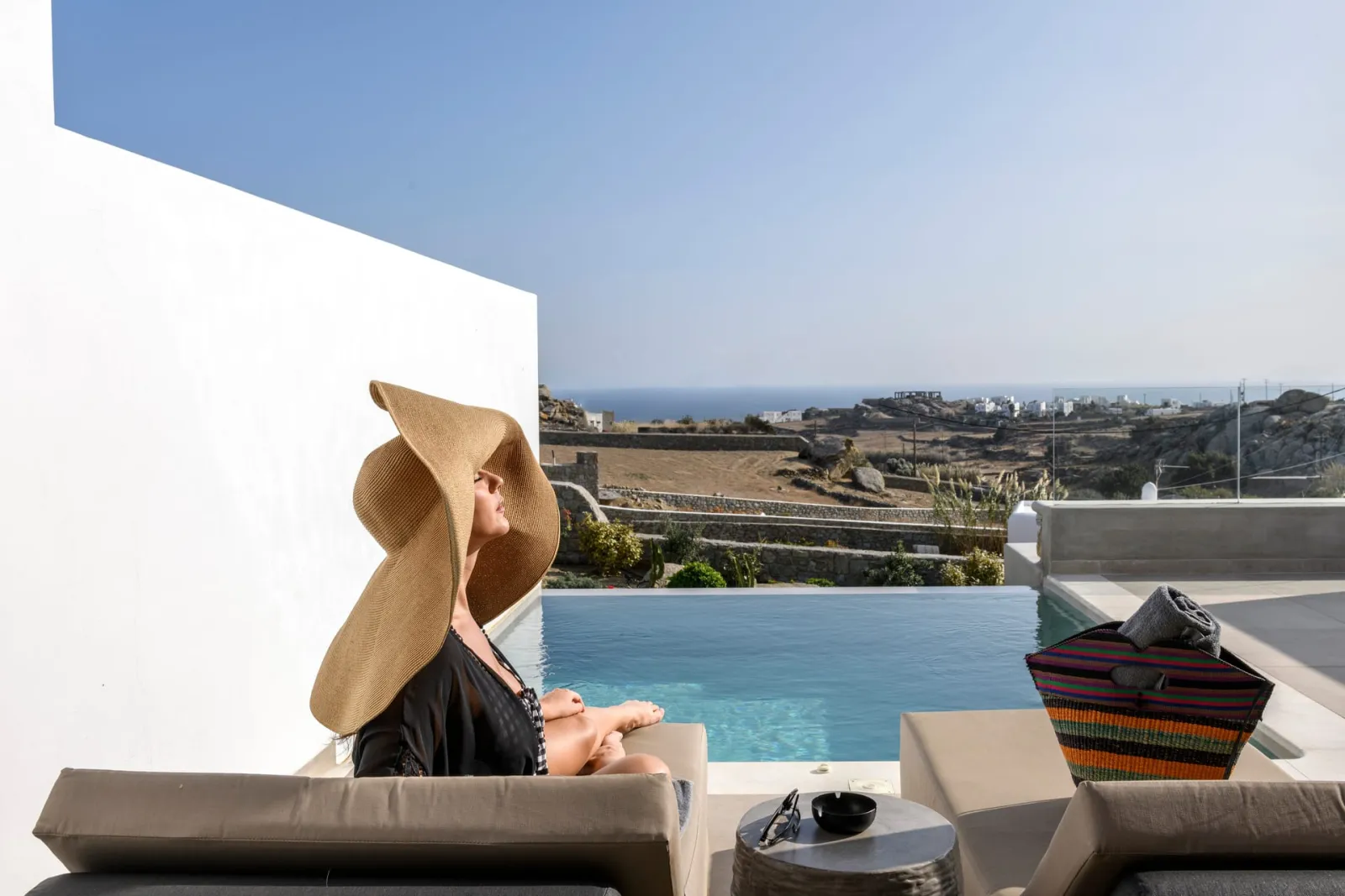 Evi Suites & Villas, Psaru, Grčka — Private Pool Deluxe Suite Sea View