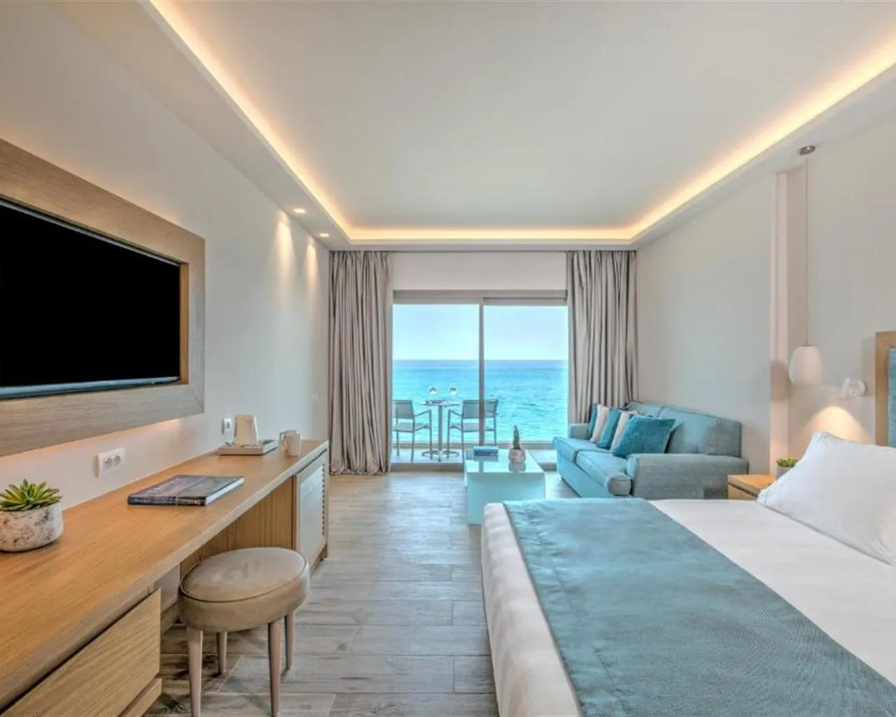 Amada Colossos Resort, Rodos, Grčka — Junior Suite *D (Diamond Member) Sea View